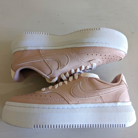 NWOT Nike Court Vision Alta Women's Shoes in Pink - Picture 6 of 8